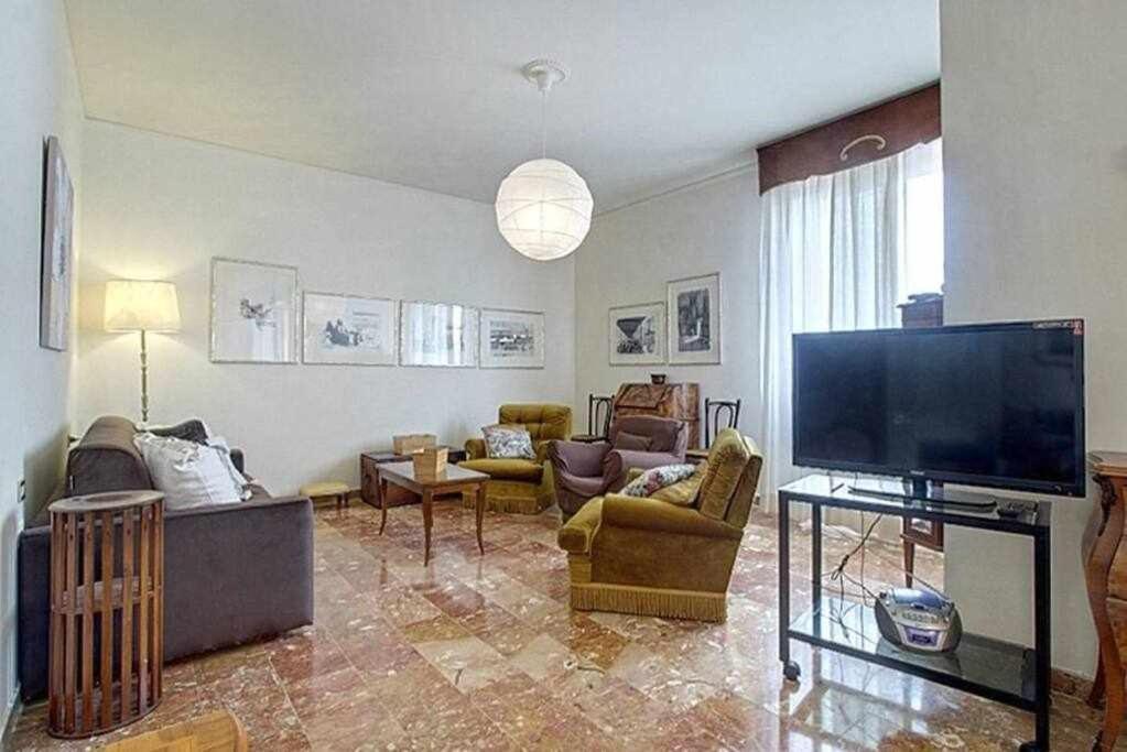 Frati Bigi With Two Bedrooms And Parking Florencie Exteriér fotografie